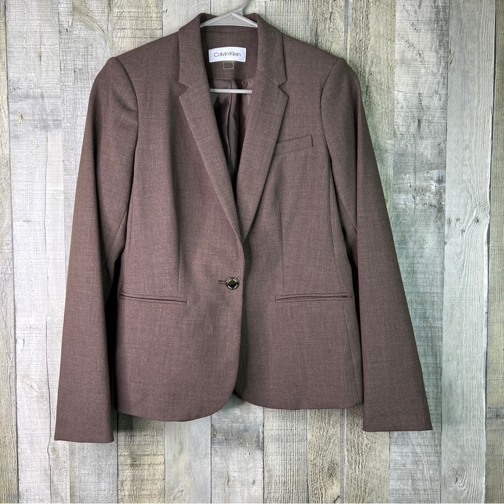 Calvin Klein Size 4P 1 Button Blazer w/Collar Lined w/Shoulder Pads Faux Pockets